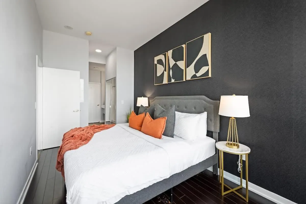 Luxury Living Penthouse W King Bed & City Views Toronto 0*,  Canada