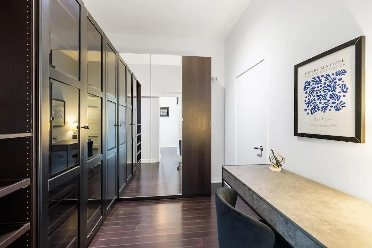 Apartment Luxury Living Penthouse W King Bed & City Views Toronto