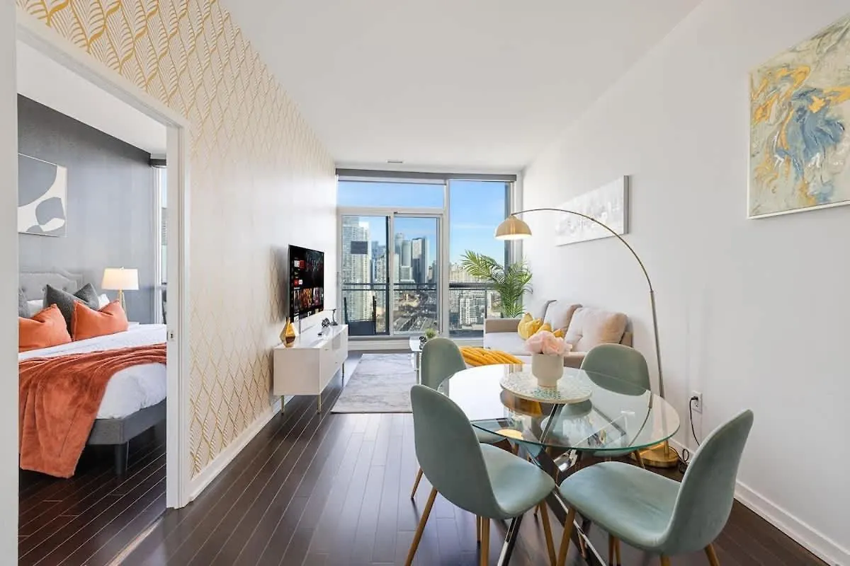 Luxury Living Penthouse W King Bed & City Views Toronto 0*,
